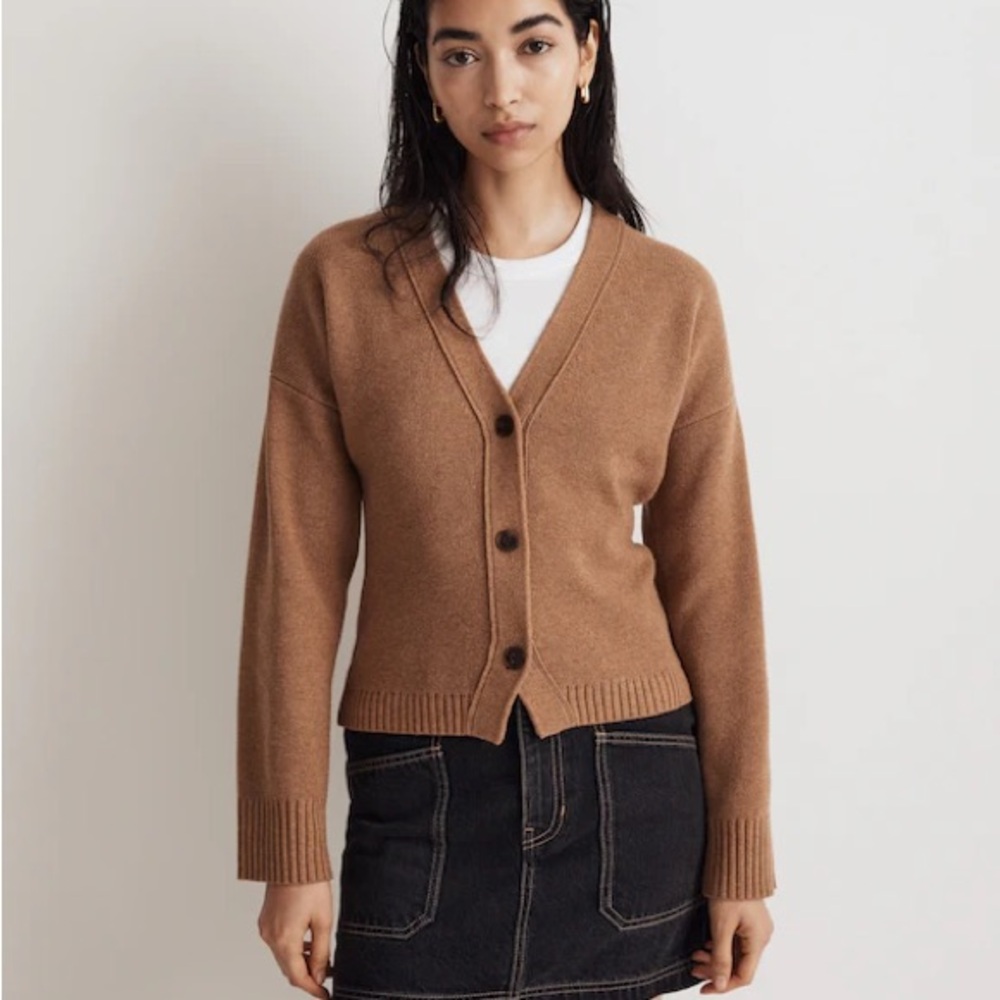 Madewell V-Neck Slim Cardigan Sweater / Heather Camel